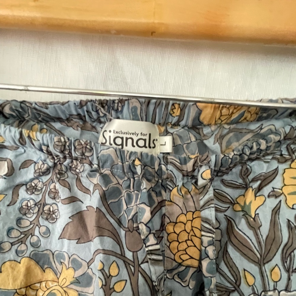 Exclusively For Signals Floral Boho pants size large